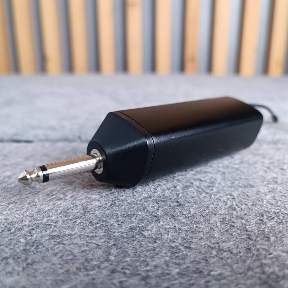 มี 4 สีให้เลือก MICROTECH ET-777A ไมค์ลอย ถือคู่ UHF เครื่องรับเล็ก เขียว / เหลือง / ส้ม / ชมพู ET 777A ET777A ไมค์ลอยมือถือคู่UHF ไมโครโฟนแบบไร้สาย เอไอ-ไพศาล