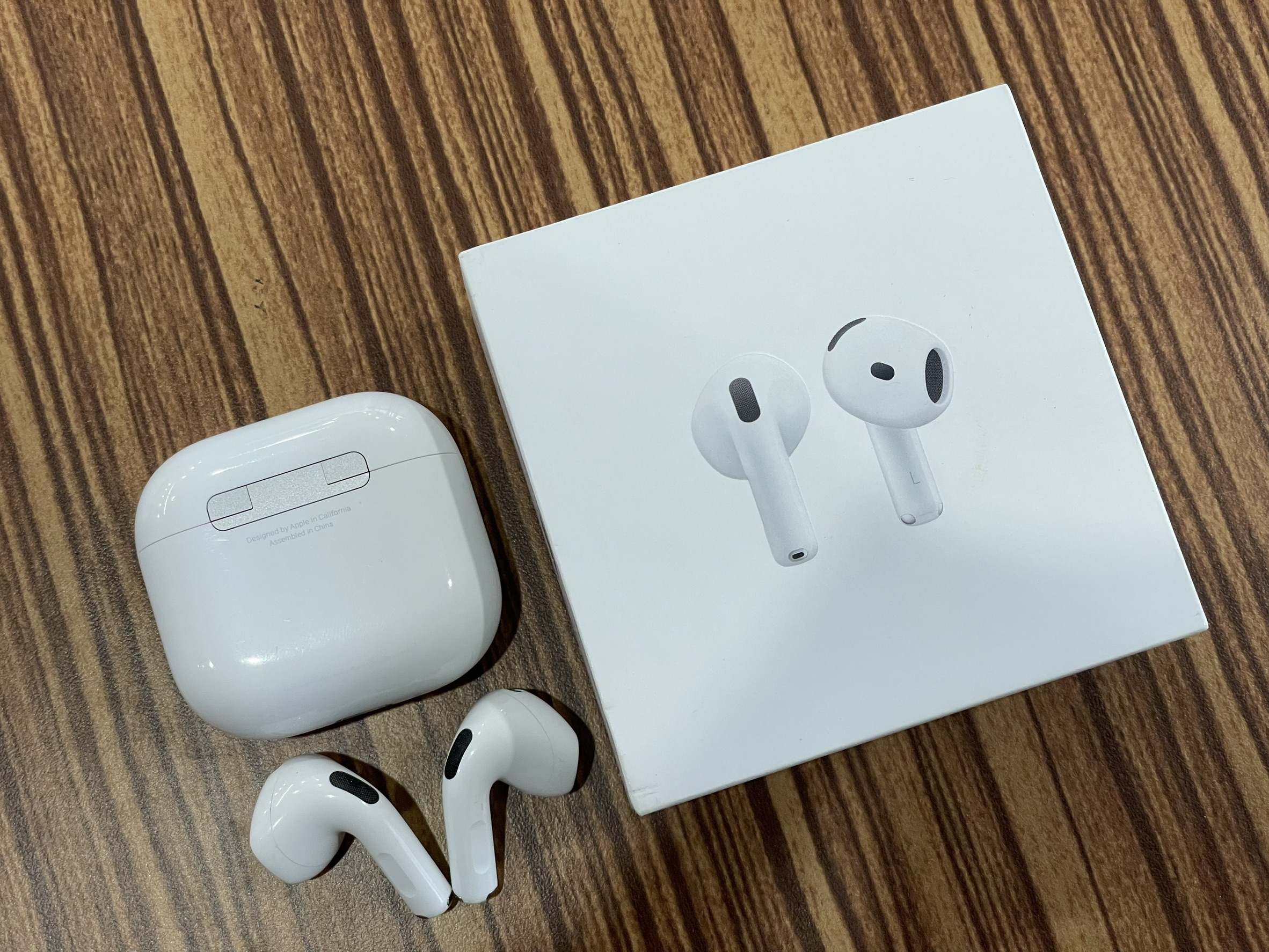 😚 AirPods 4 😚 🔥 AirPods สภาพดี ครบกล่อง พร้อมประกันศูนย์ 🔥