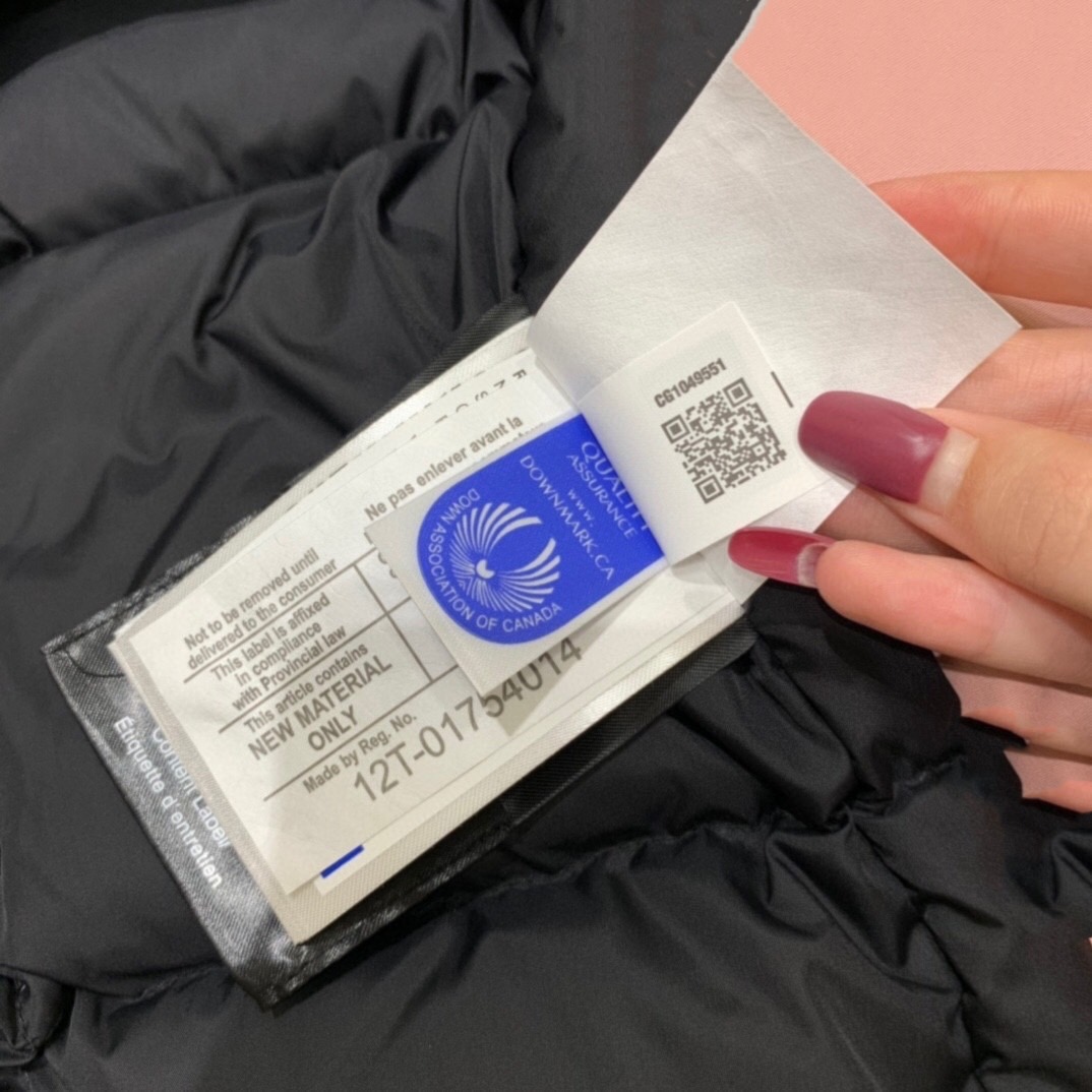 **Do** เสื้อ Canada Goose ใส่ได้ชาย หญิง สำหรับหนาวหรือหิมะตก ฮู้ดขนเฟอร์ มี 6 สีให้เลือก สินค้าใหม่ ของแท้