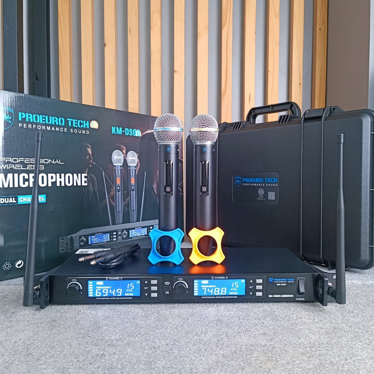 PROEUROTECH KM-D900 พร้อมกระเป๋า ไมค์ลอย UHF ไมค์ลอยคู่ ไมโครโฟน ไมโครโฟนไร้สาย โปรยูโร เทค รุ่น KM D900 KMD900 เอไอ- ไพศาล