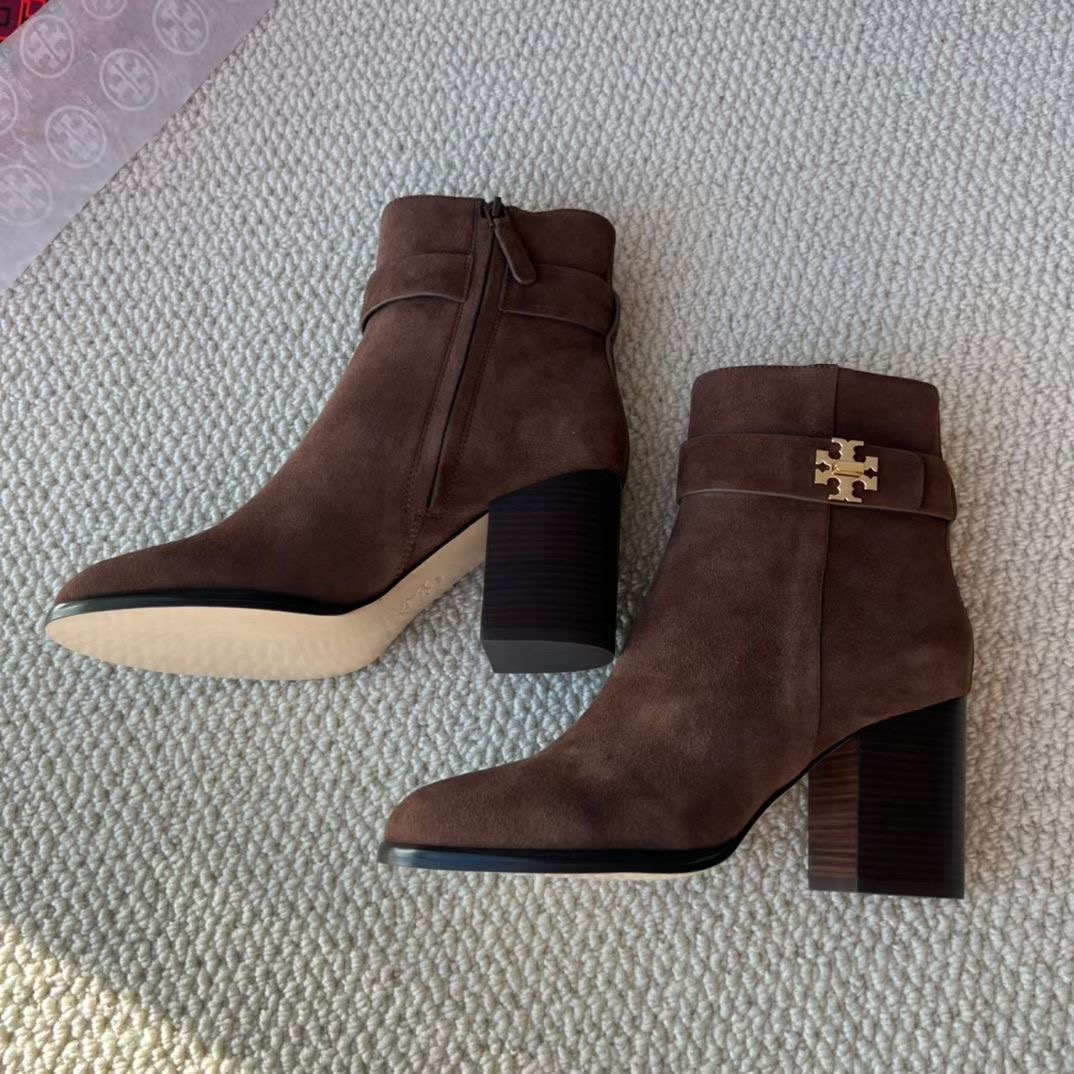 **do** รองเท้าหนังบู้ทสั้น Tory Burch T Lock High Heel Ankle Boots มี 2 สี สินค้าใหม่ ของแท้