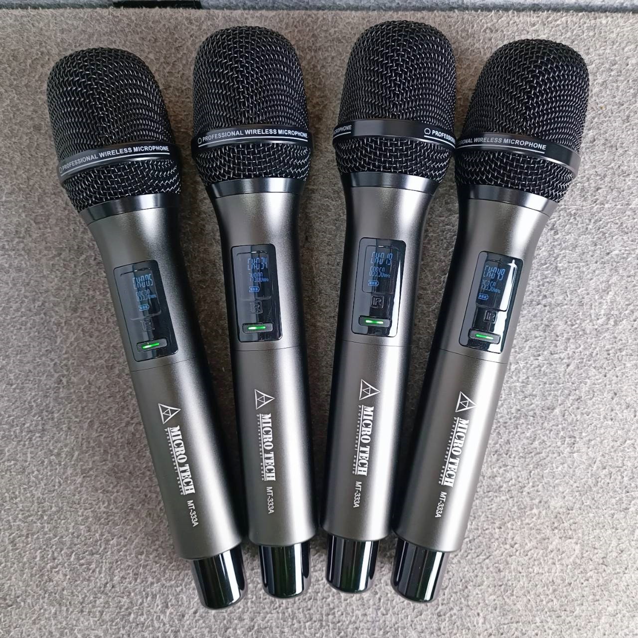 ไมค์4ด้าม MICROTECH MT-333A (4CH) ไมค์ลอย 4ด้าม UHF MICRO TECH ไมค์โครโฟน ไมค์ลอย ไมโคร เทค MT 333A MT333A เอไอ-ไพศาล