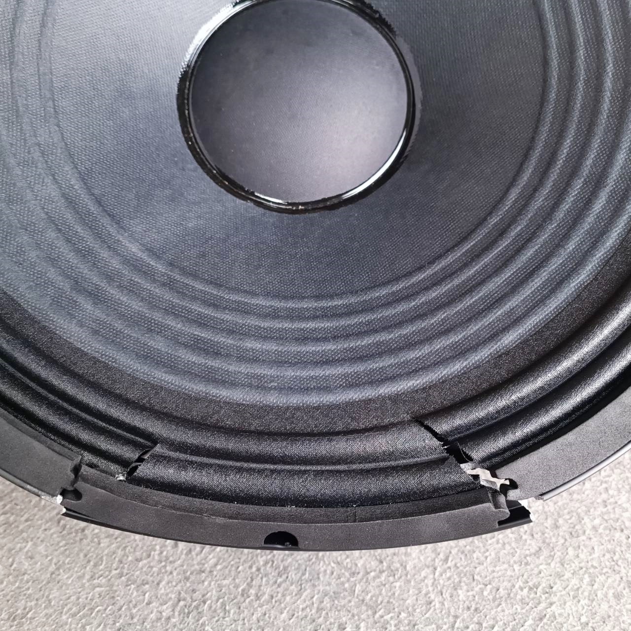 สินค้าเสียหายจากการขนส่ง KANE KA-22III (V3) ลำโพง15นิ้ว โครงหล่อ โครงแตกหัก โครงหล่อ วอยซ์3นิ้ว ลำโพงซับ ลำโพง โครงเหล็กหล่อ KA22 KA 22 ดอกลำโพง เอไอ-ไพศาล