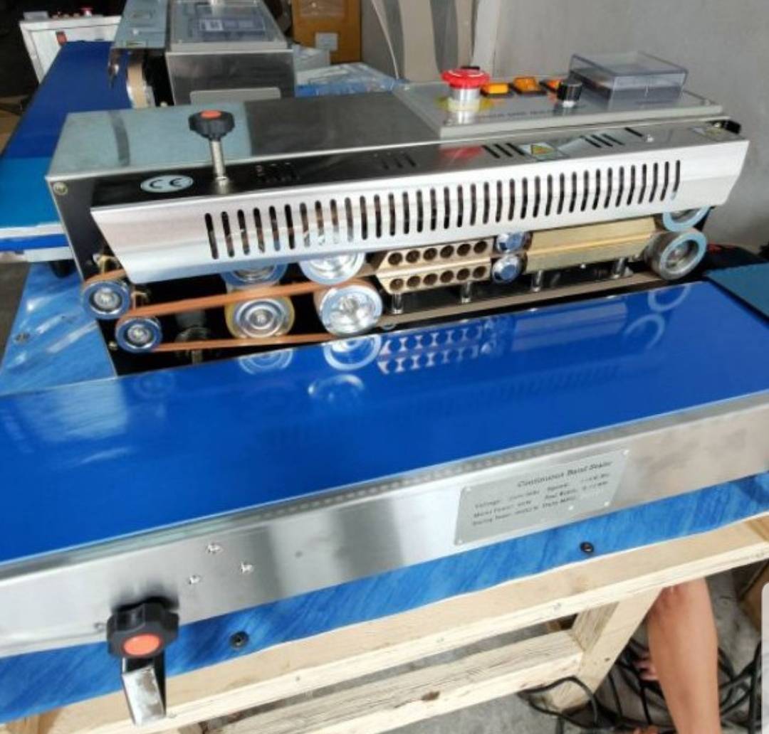 เครื่องซีลสายพาน รุ่น FRB-770