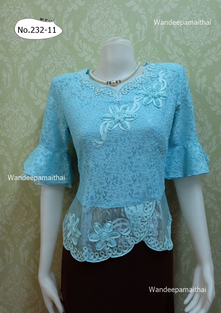 เสื้อลูกไม้ แขน3ส่วน ชายแต่งผ้าแก้ว ลูกไม้สีฟ้าวันแม่ เบอร์ M อกเสื้อวัดเต็ม 35 นิ้ว
