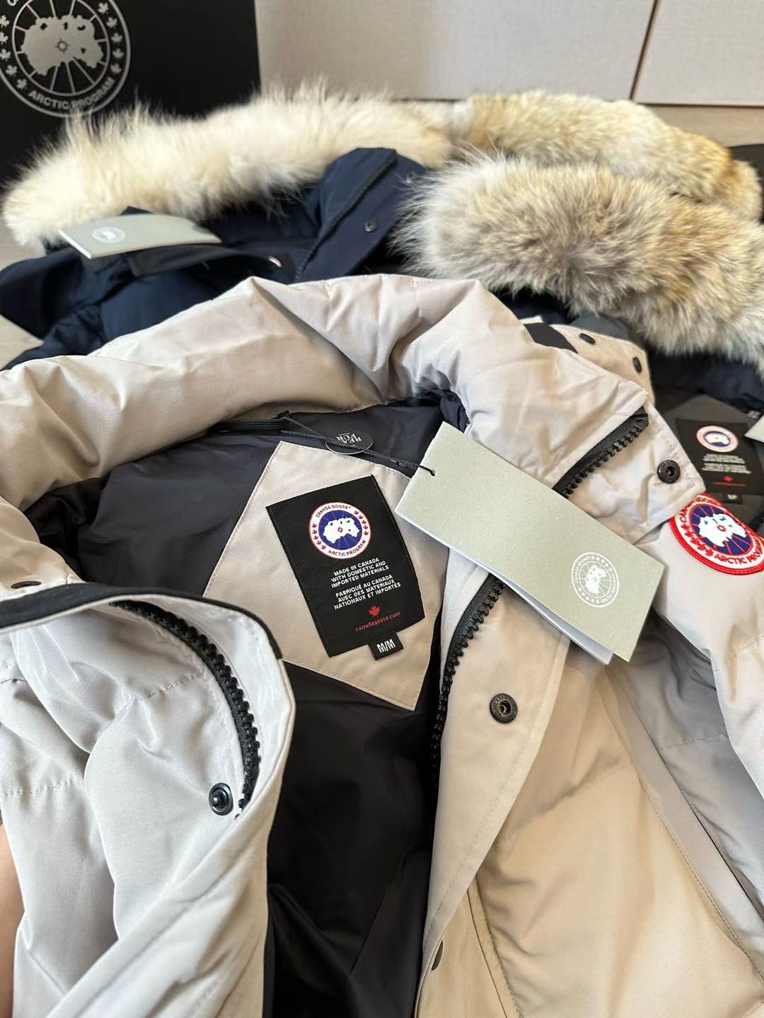 เสื้อแจ๊คเก็ต Canada goose Wyndham Parka ใส่ได้ชายหญิง ฮู้ดขนเฟอร์ถอดแยกได้ สินค้าใหม่ ของแท้