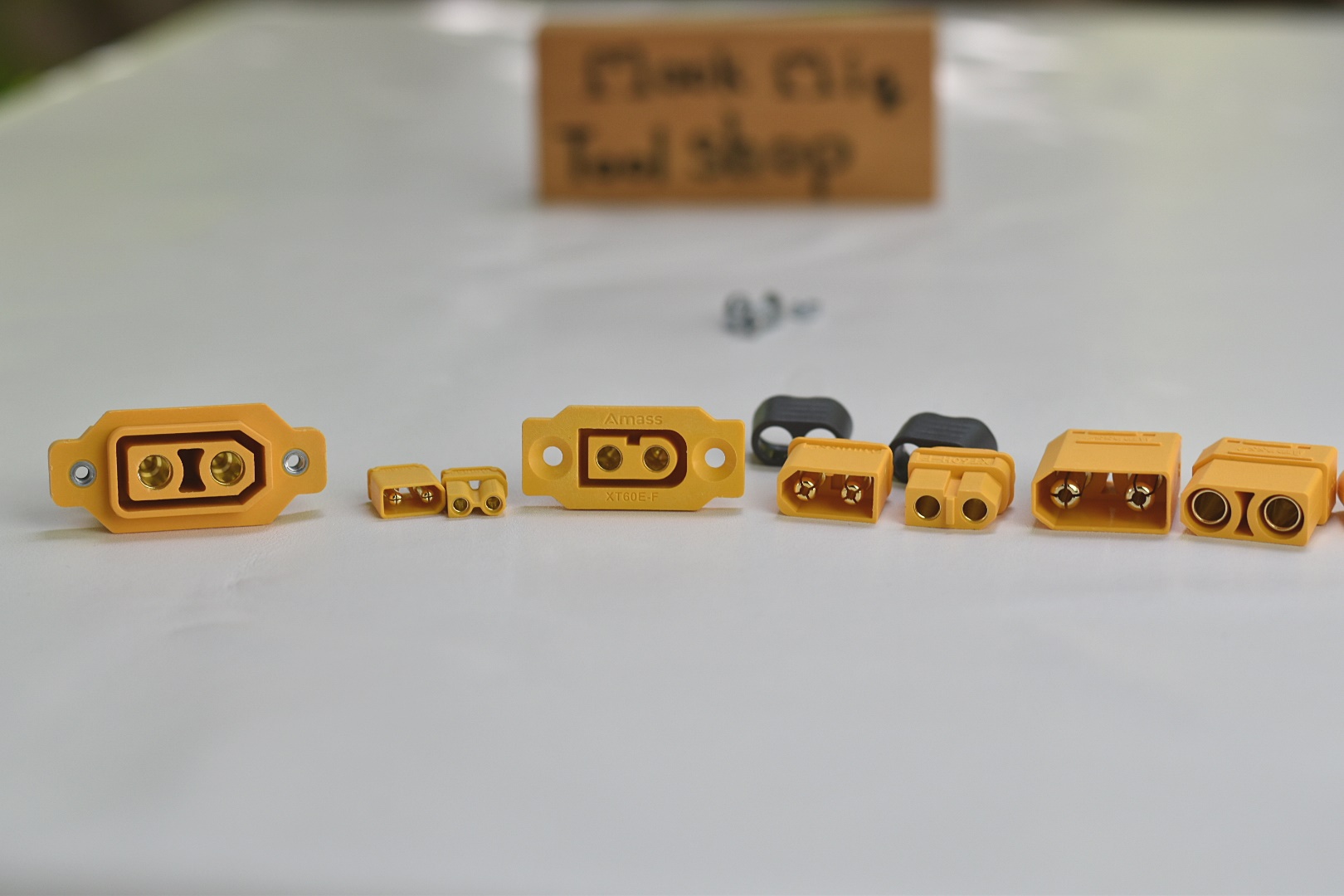 XT30 XT60 XT90 ยี่ห้อ Amass ของแท้ งานดีมาก เชื่อมแน่นรับกระแสสูง กระแสสูง งานแบตเตอรี่ Power Box อื่นๆ