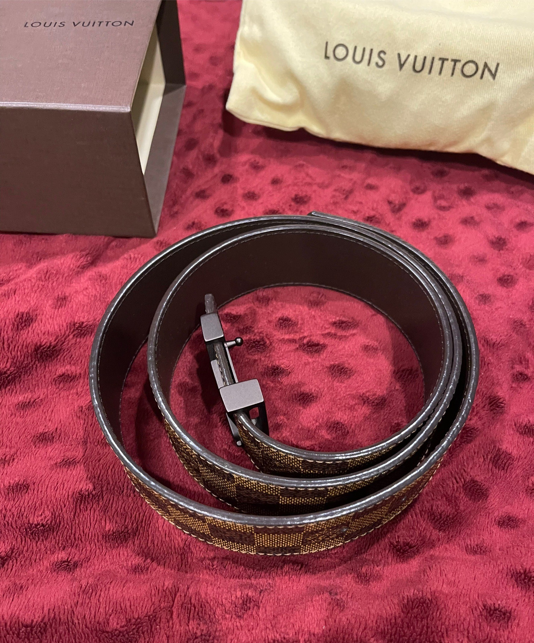Louis Vuitton Belt ลาย Damier ตารางสีน้ำตาล (Like New) ความยาว 95 CM