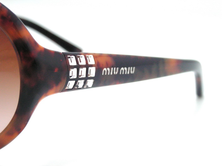 หมดแล้วค่ะ+++แว่นกันแดด MIU MIU !!!สวยและเก๋มากมากค่ะ ของแท้100%และถูกสุดๆ ส่งตรงจากUS.ค่ะ