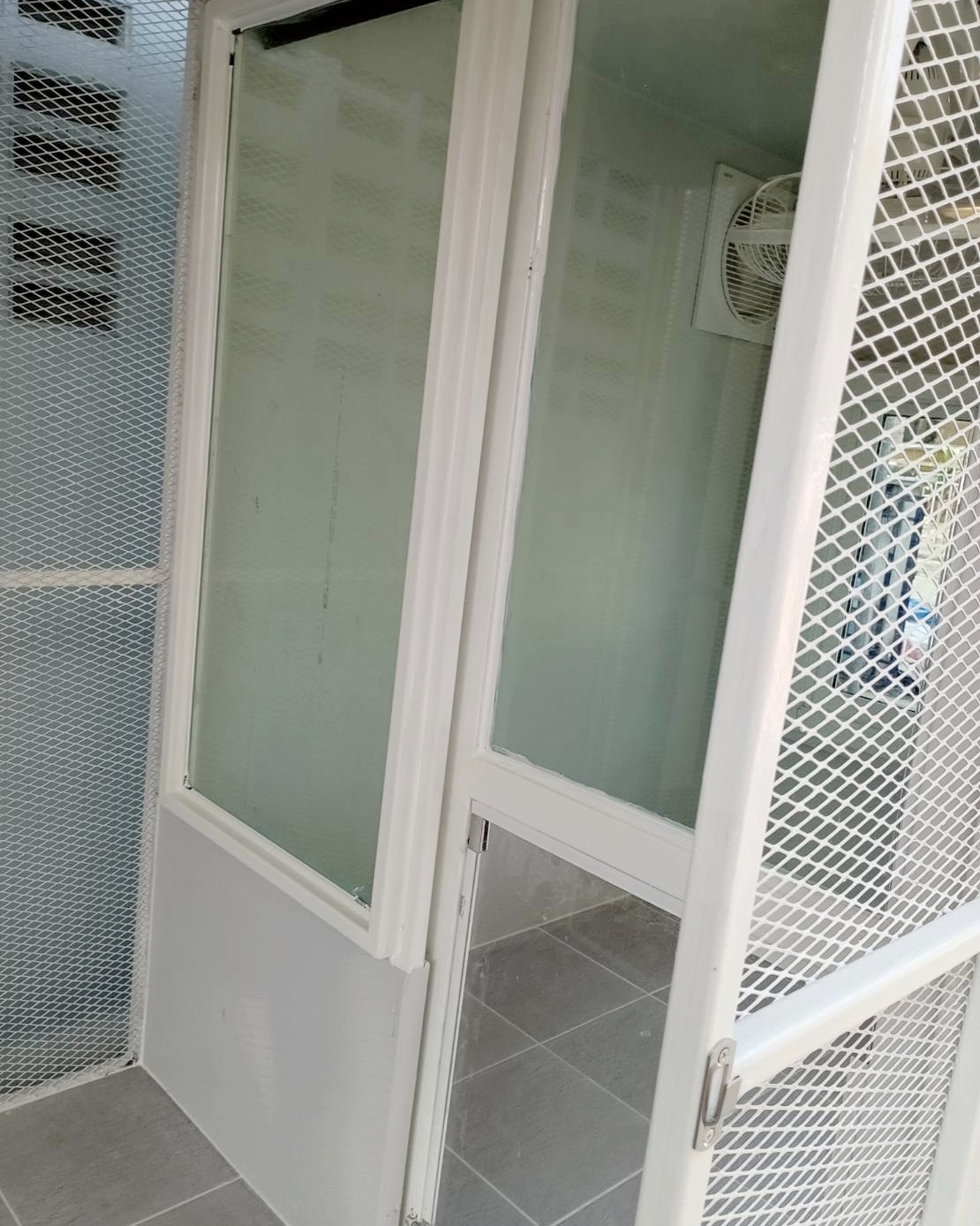 บ้านหมา บ้านแมวติดแอร์ " 𝐌𝐎𝐃𝐄𝐑𝐍 𝐒𝐓𝐘𝐋𝐄" ฟังก์ชั่นครบ หลังใหญ่ แบ่งออกเป็น 2 โซน ระบายอากาศได้ดี