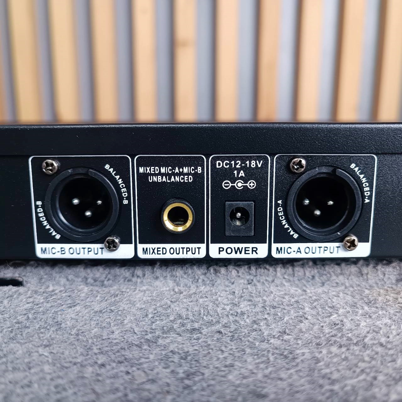 NPE UW-555 ไมค์ลอยคู่ ไมโครโฟนไร้สาย ถือคู่ UW 555 เอ็นพีอี Wirless Microphone UW555 เอไอ-ไพศาล