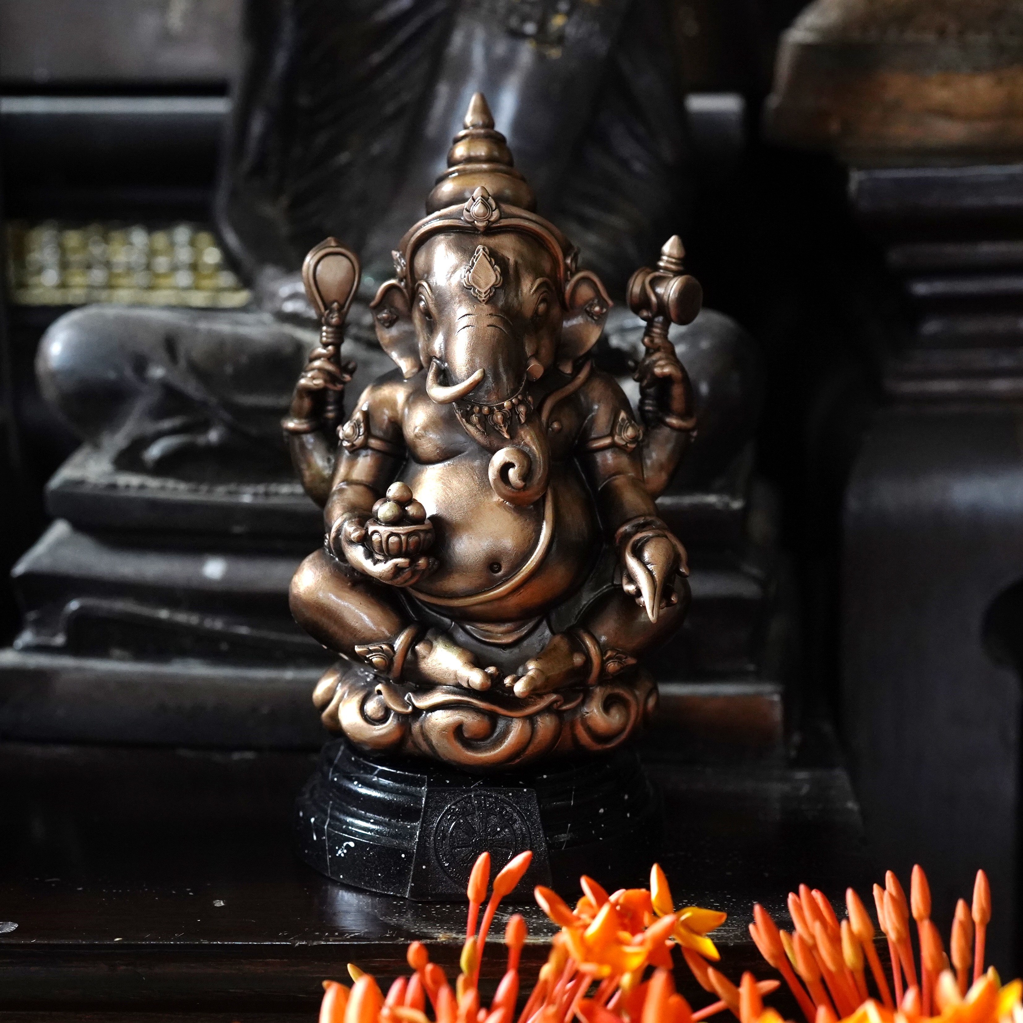 พระพิฆเนศ องค์มหาเทพแห่งความสำเร็จ เหมาะสำหรับตั้งบูชาบนหิ้ง หรือโต๊ะทำงาน