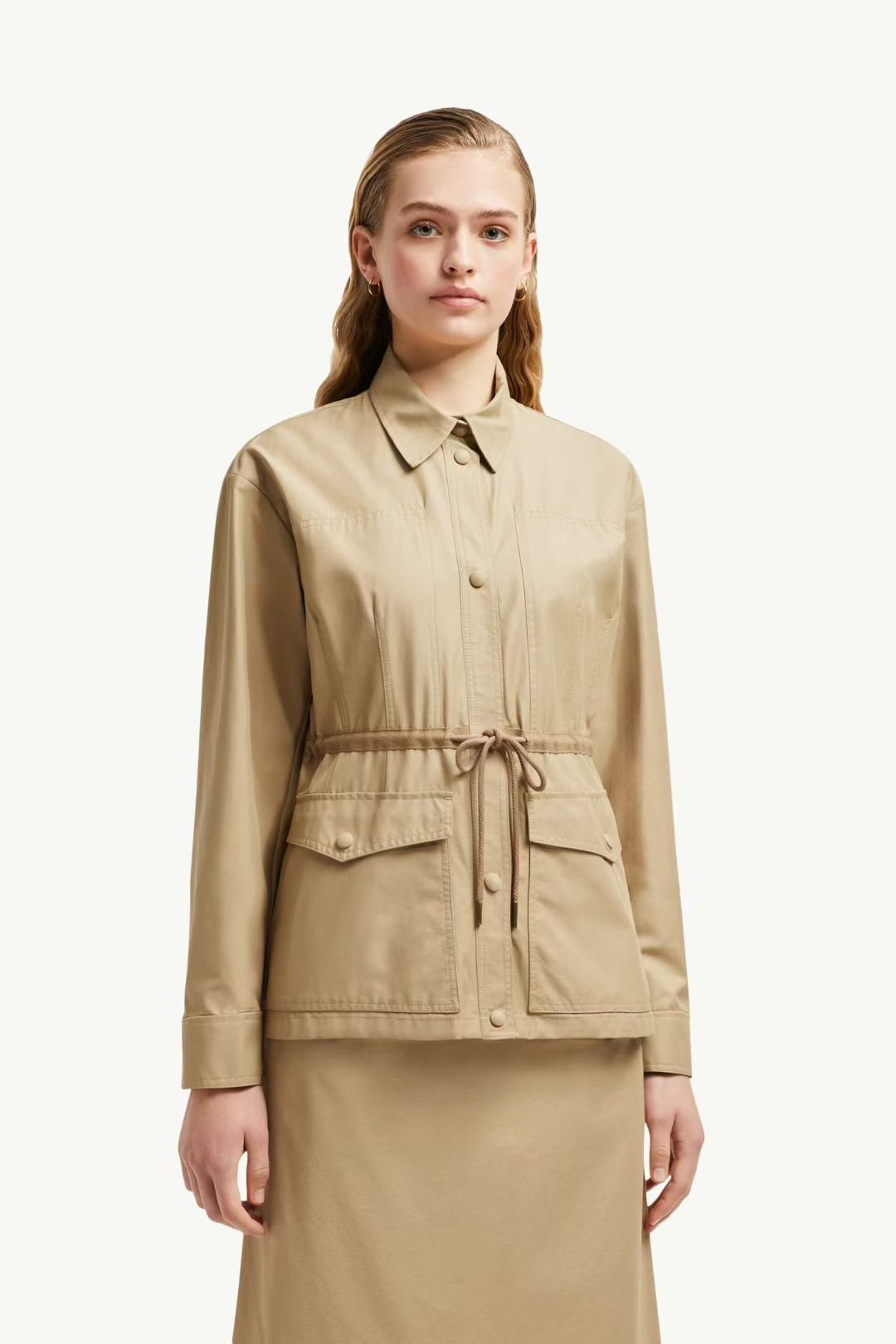 **do** เสื้อคลุม Moncler BEIGE SAFARI FIELD JACKET LIGHTWEIGHT กันลม กันฝน สินค้าใหม่ ของแท้