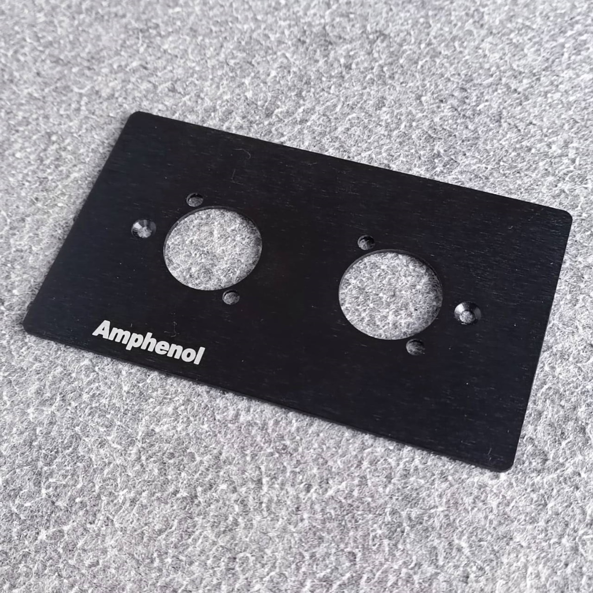 AMPHENOL XLR PANEL สีดำ2รู AMW-XLR-002PB แผ่นเพลท แผ่นสแตนเลสXLR 2รู งานติดตั้ง เครื่องเสียง ไมค์ สัญญาณ เสียง เอไอ-ไพศาล