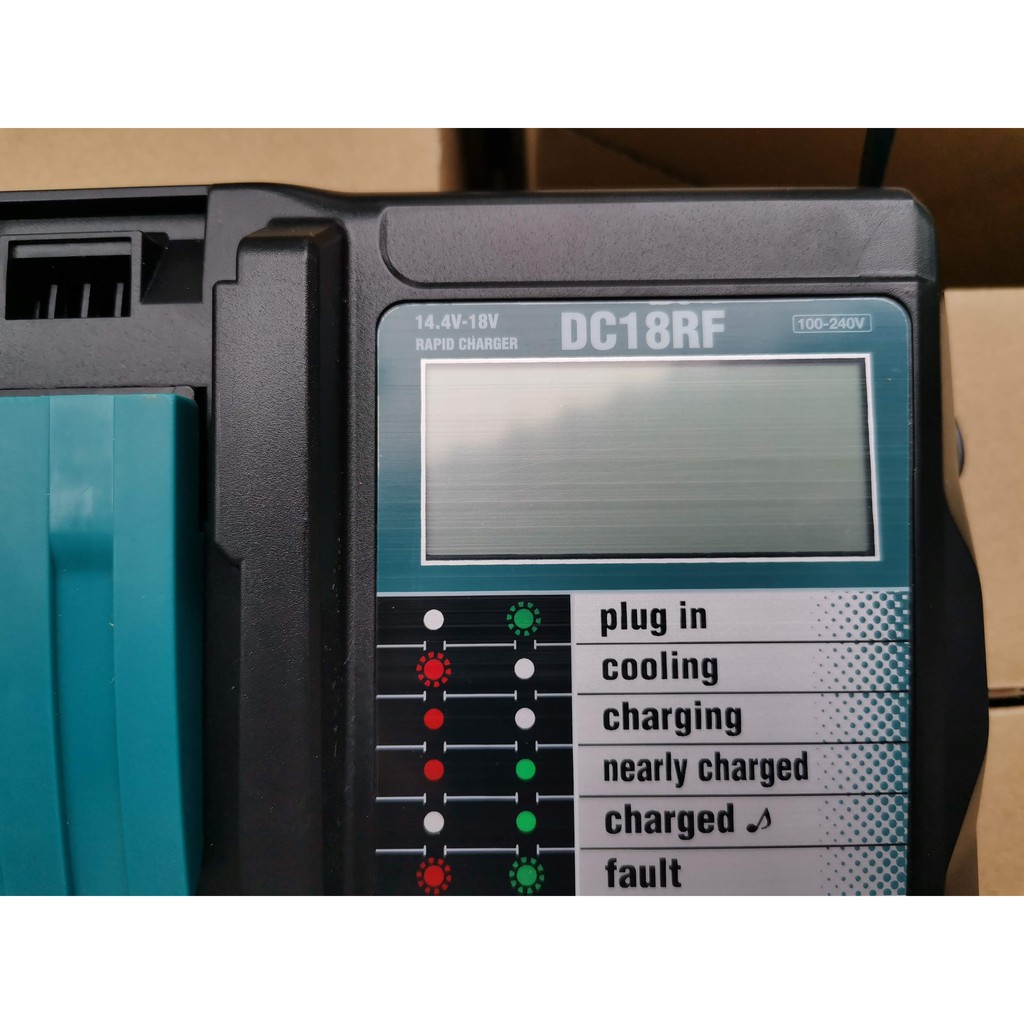 ที่ชาร์จแบต Makita มากีต้า 18V 3.5A รุ่นชาร์จเร็ว มีจอ งานเทียบคุณภาพดี มีหน้าจอแสดงการชาร์จ
