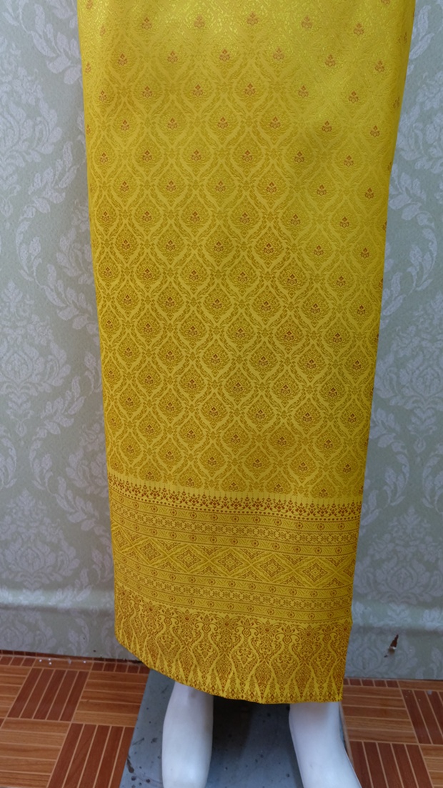 ผ้าถุงไหมสำเร็จรูป สีเหลืองทอง เอว36นิ้วเลื่อนได้ถึง38 นิ้ว