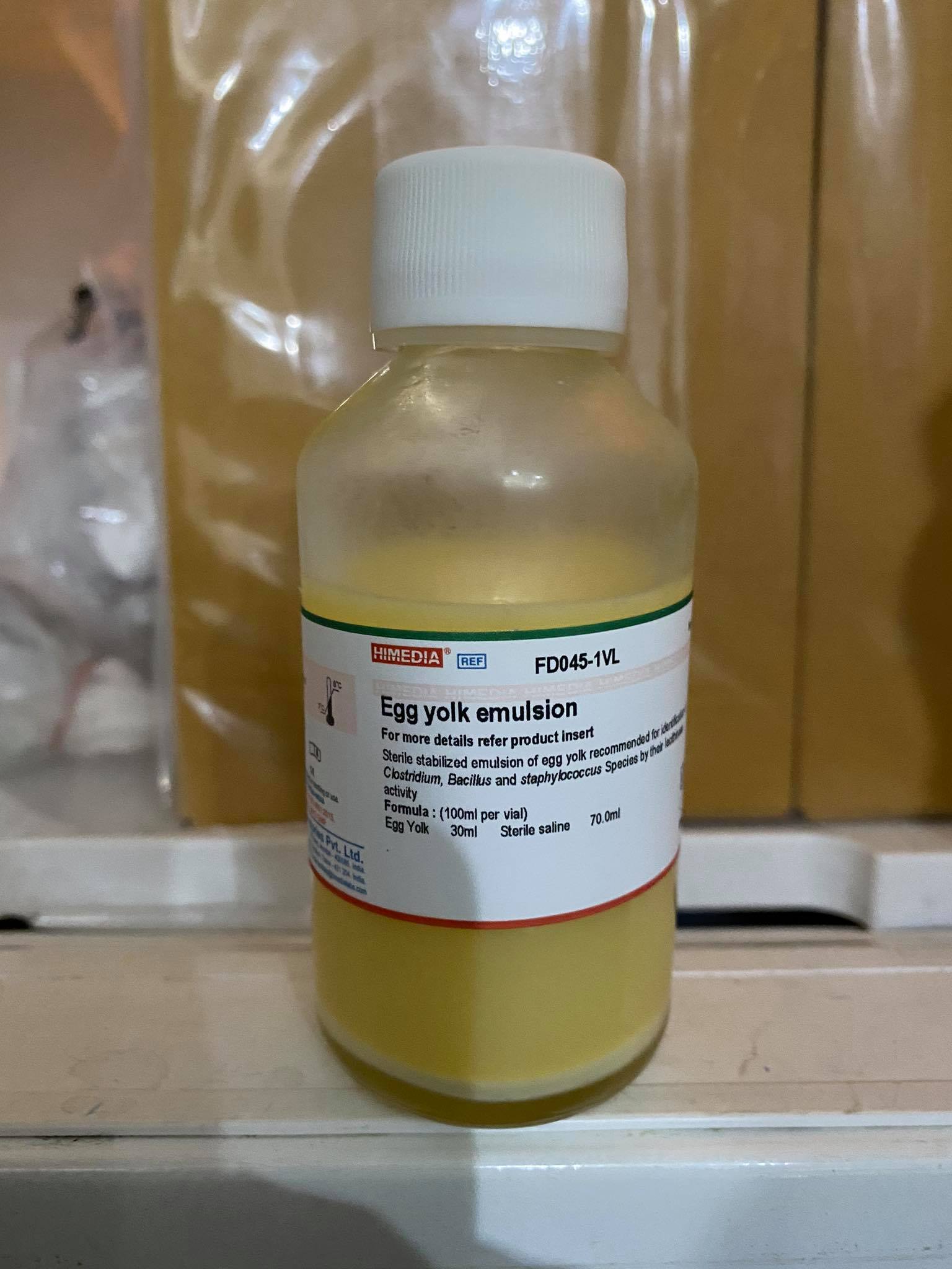 Egg yolk emulsion (100 ml./ขวด) ยี่ห้อ Himedia, india แล็ป วัลเล่ย์