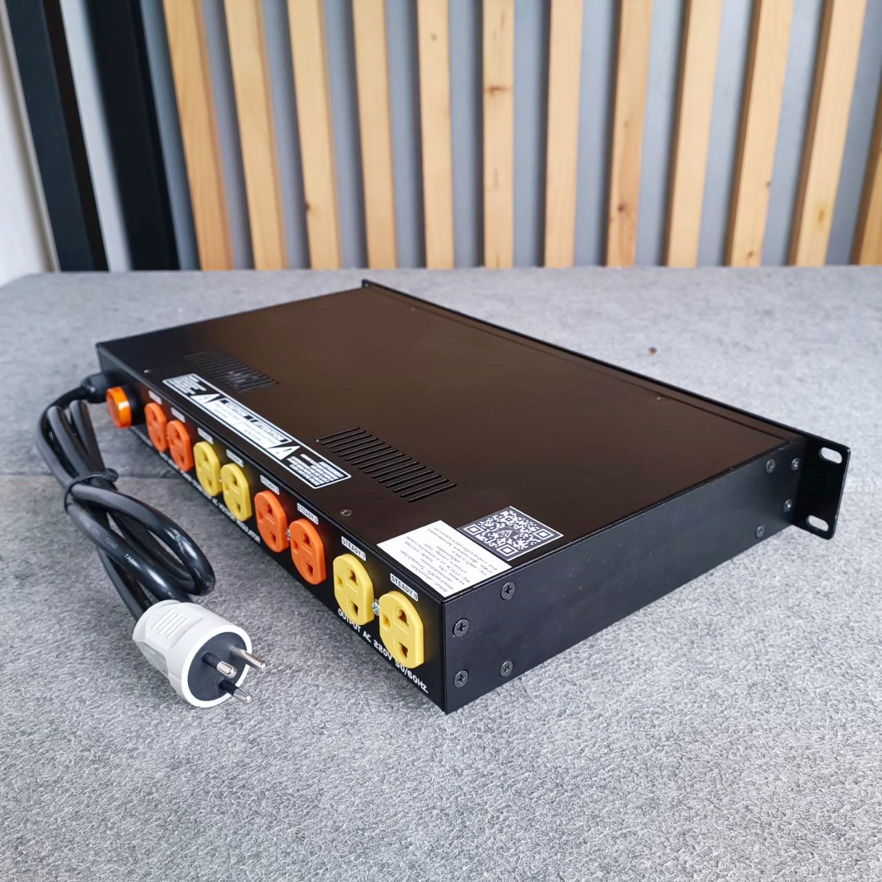 COMSON KVA-2000G STABILIZER เครื่องควบคุมไฟฟ้าอัตโนมัติ เครื่องป้องกันไฟตก เครื่องป้องกันไฟกระชาก KVA 2000G เอไอ-ไพศาล