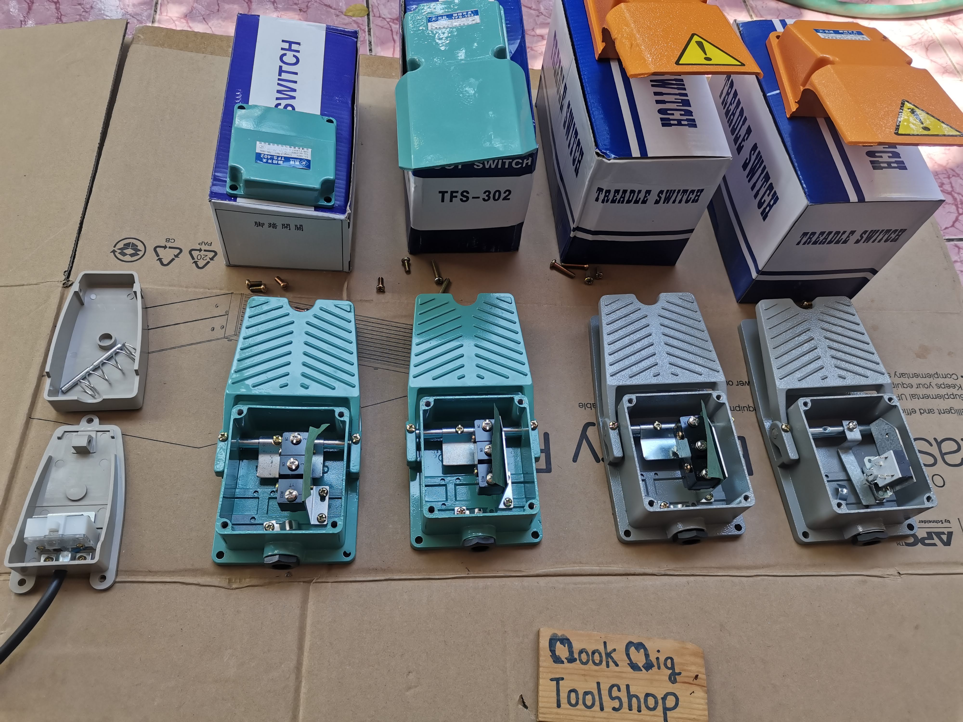 สวิทช์เท้าเหยียบ Foot switch ฟุตสวิทช์ สวิทเท้าเหยียบ สวิทช์เท้า