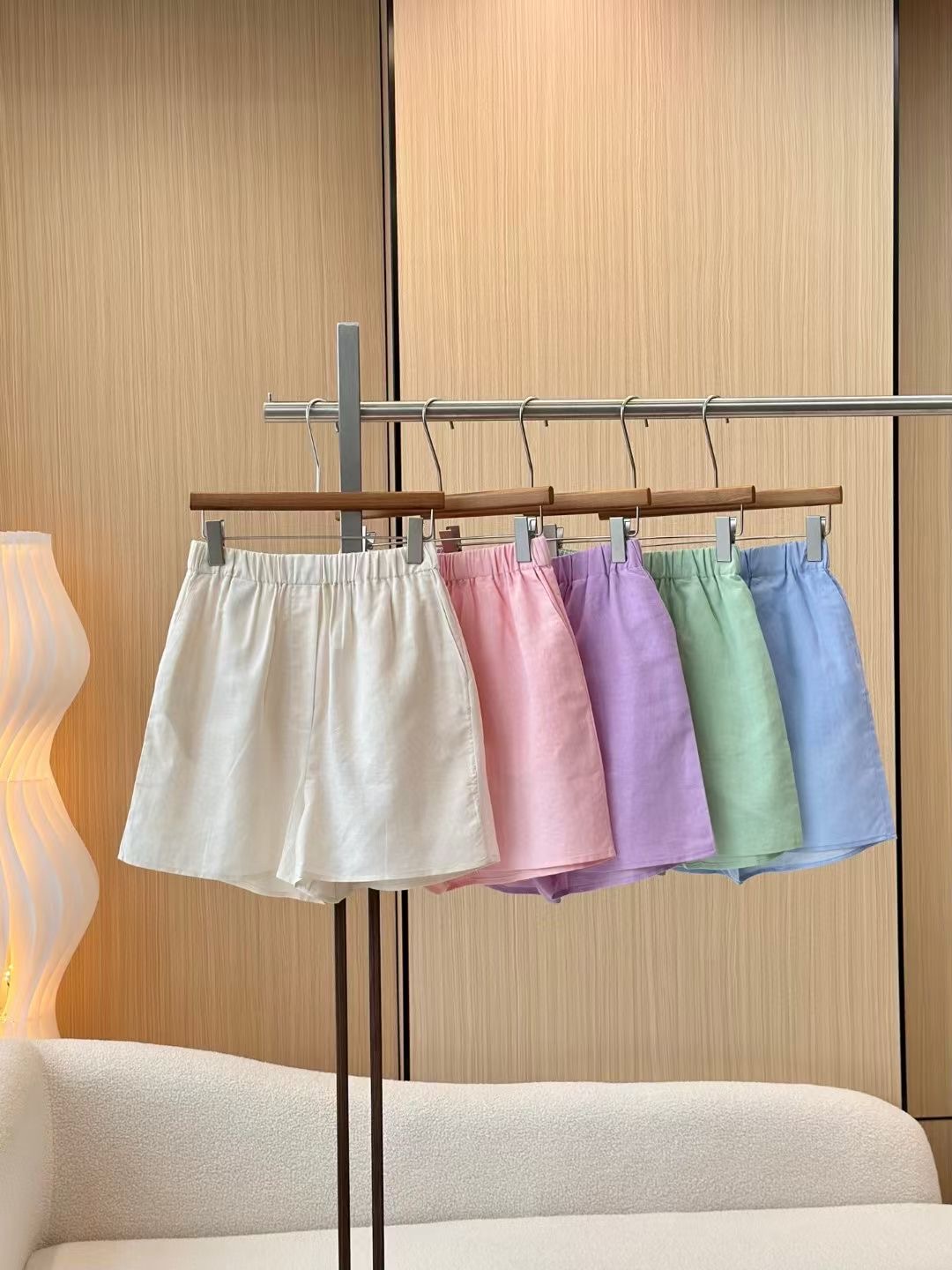 **do** กางเกงขาสั้น LORO PIANA Angelo high-rise linen Bermuda shorts ผ้าลินิน เอวยางยืด มี 5 สี สินค้าใหม่ ของแท้