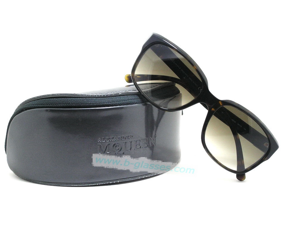 S แว่นกันแดด Alexander McQueen แบรนด์นี้หายากสุดๆค่ะ ของแท้100%และถูกสุดๆ ส่งตรงจากUS.ค่ะ
