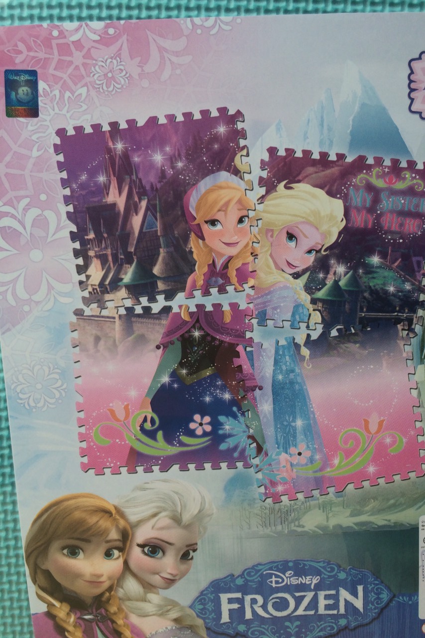 FZ9451 โฟมรองคลานลายโฟร่เซ่น แผ่นกันกระแทกเด็ก ลิขสิทธิ์ถูกต้อง แพ็ค 4 แผ่น