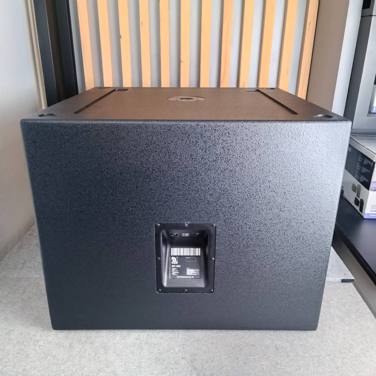 DE ACOUSTIC HT-18B ตู้ลำโพงซับ 18นิ้ว ลำโพง ซับเบส HT 18B HT18B เอไอ-ไพศาล