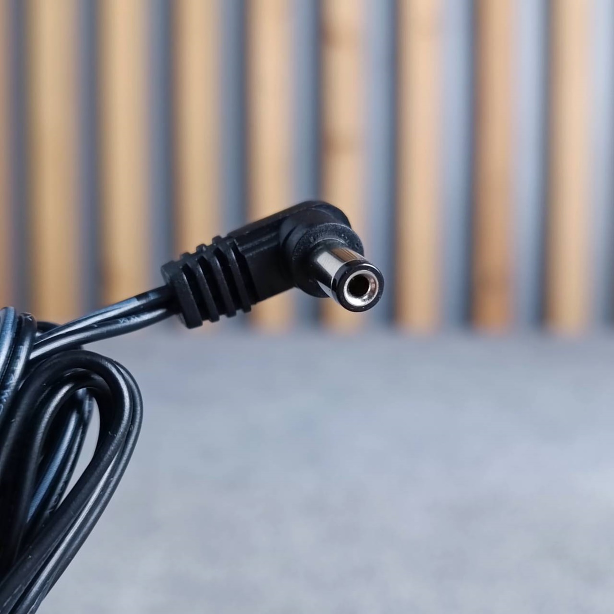 Adaptor FUJIW M20S 9V (ขั้ว +ใน -นอก) positive polarity 800mA มีเรคกูเลเตอร์ ให้ไฟเรียบ M 20 S อะแด๊บเตอร์