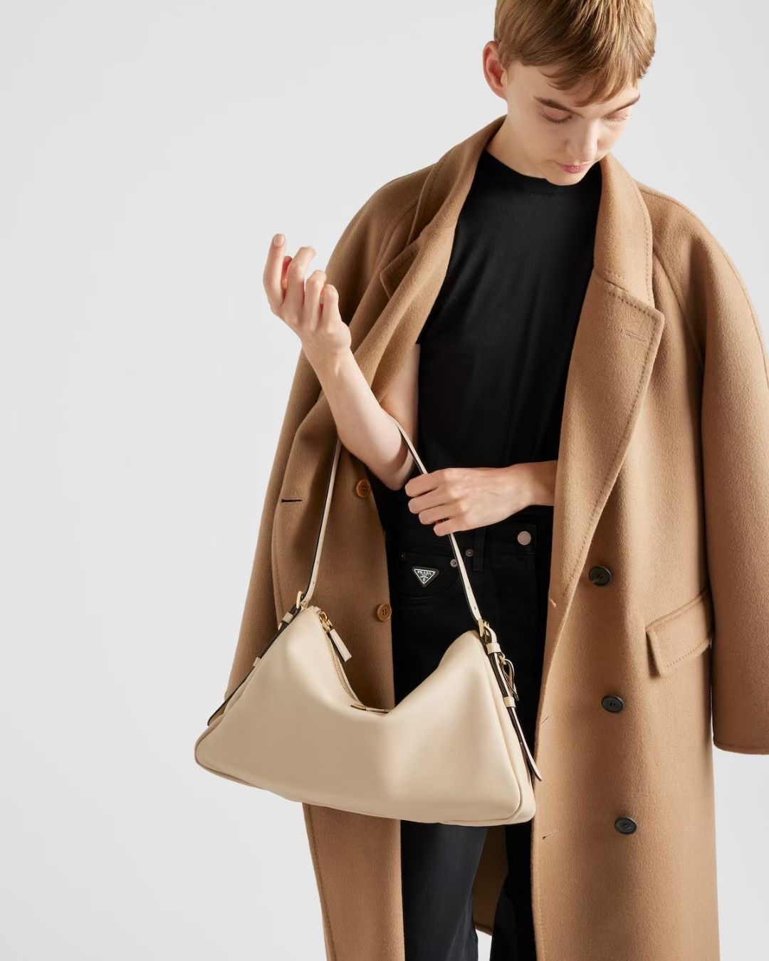 **do** กระเป๋าสะพายไหล่หนัง Prada Aimée ขนาดใหญ่ สินค้าใหม่ ของแท้