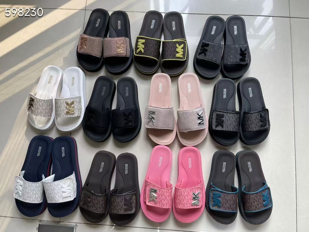 **C2** รองเท้าแตะ Michael Kors Girls Sandals ส้นสูง 3.5 cm มี 9 ลาย สินค้าใหม่ ของแท้