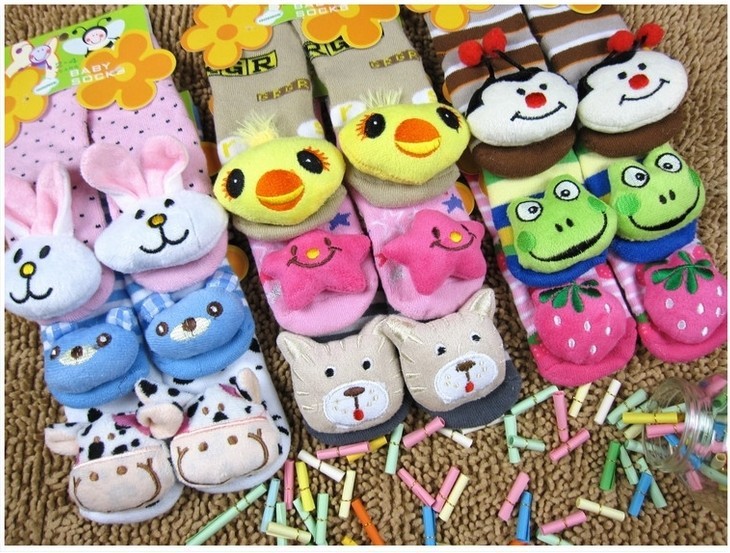 CCH34 ของเล่นเด็กถุงเท้าเด็กมีเสียงกุ๊งกริ๊ง คู่ละ