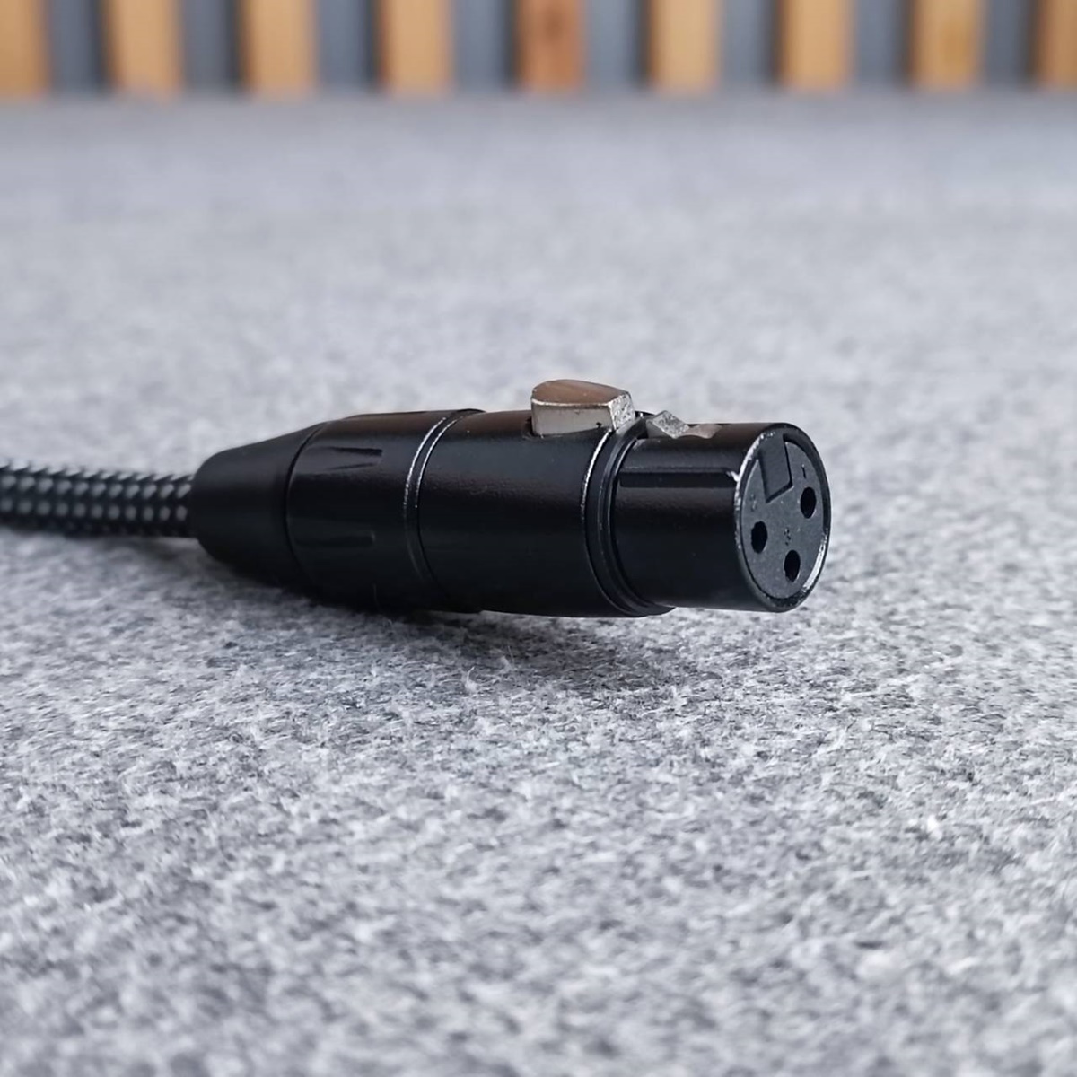 10เมตร KIRLIN XLRเมีย-phone MW-472B สายไมค์หัวสีดำ สายปลั๊กXLRเมีย-Phone สายไมค์XLRเมีย-Phone ปลั๊กCANNONเมีย-ปลั๊กไมค์MONOผู้ เอไอ-ไพศาล