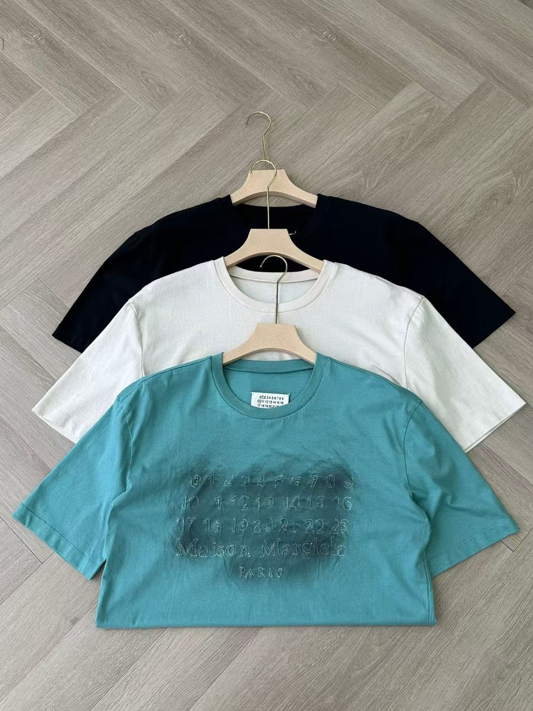 **do** เสื้อยืด Maison Margiela Embroidered logo T-shirt ใส่ได้ ชาย หญิง สินค้าใหม่ ของแท้