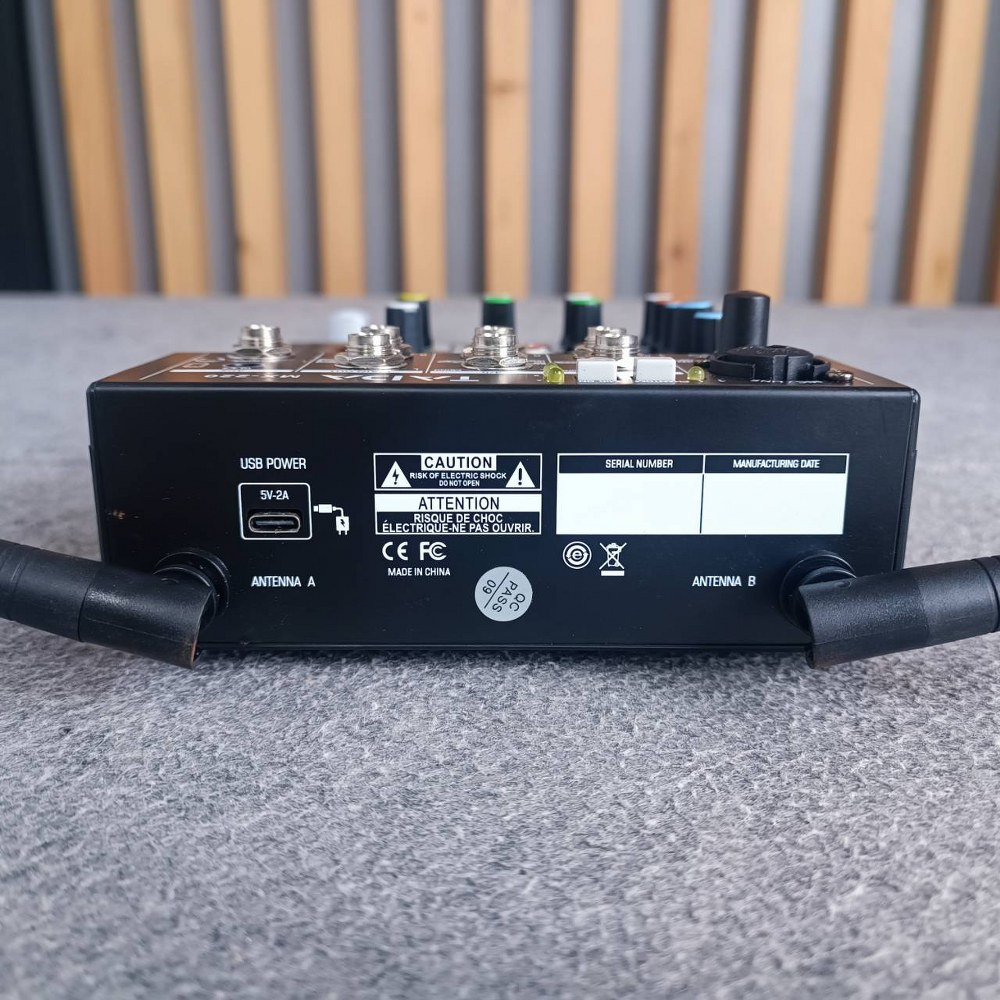 TADA MX-220 mixer พร้อมไมค์ลอย2ตัว ธาดา รุ่น MX 220 MX220 มิกเซอร์พร้อมไมค์ลอยคู่ มิกเซอร์ EQ ปรับโทนเสียง เอไอ-ไพศาล