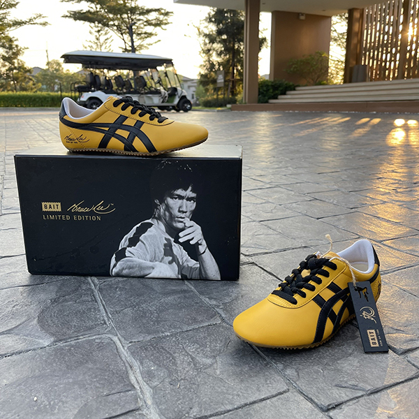 รองเท้าโอนิ ไทชิ Yellow / Black (X Bruce LEE) Rare item (Sz 38 euro คู่ที่ 038/100)
