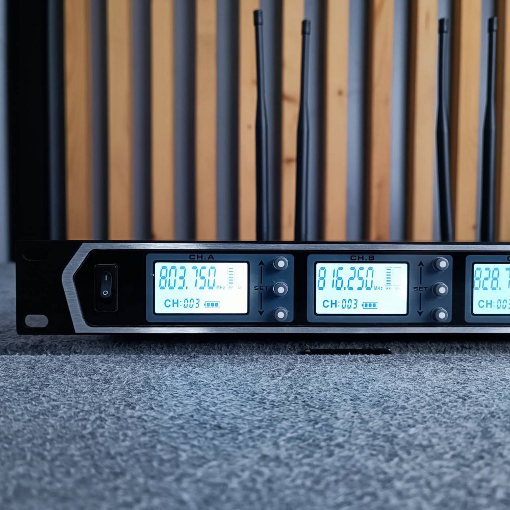 TADA X-700 ไมค์ลอย 4ด้าม ไมค์ลอยมือถือคู่UHF มีกระเป๋า ไมค์ลอย ไมค์คาราโอเกะ WIRELESS MICROPHONE ธาดา TA DA X 700 TA-DA X700 เอไอ-ไพศาล