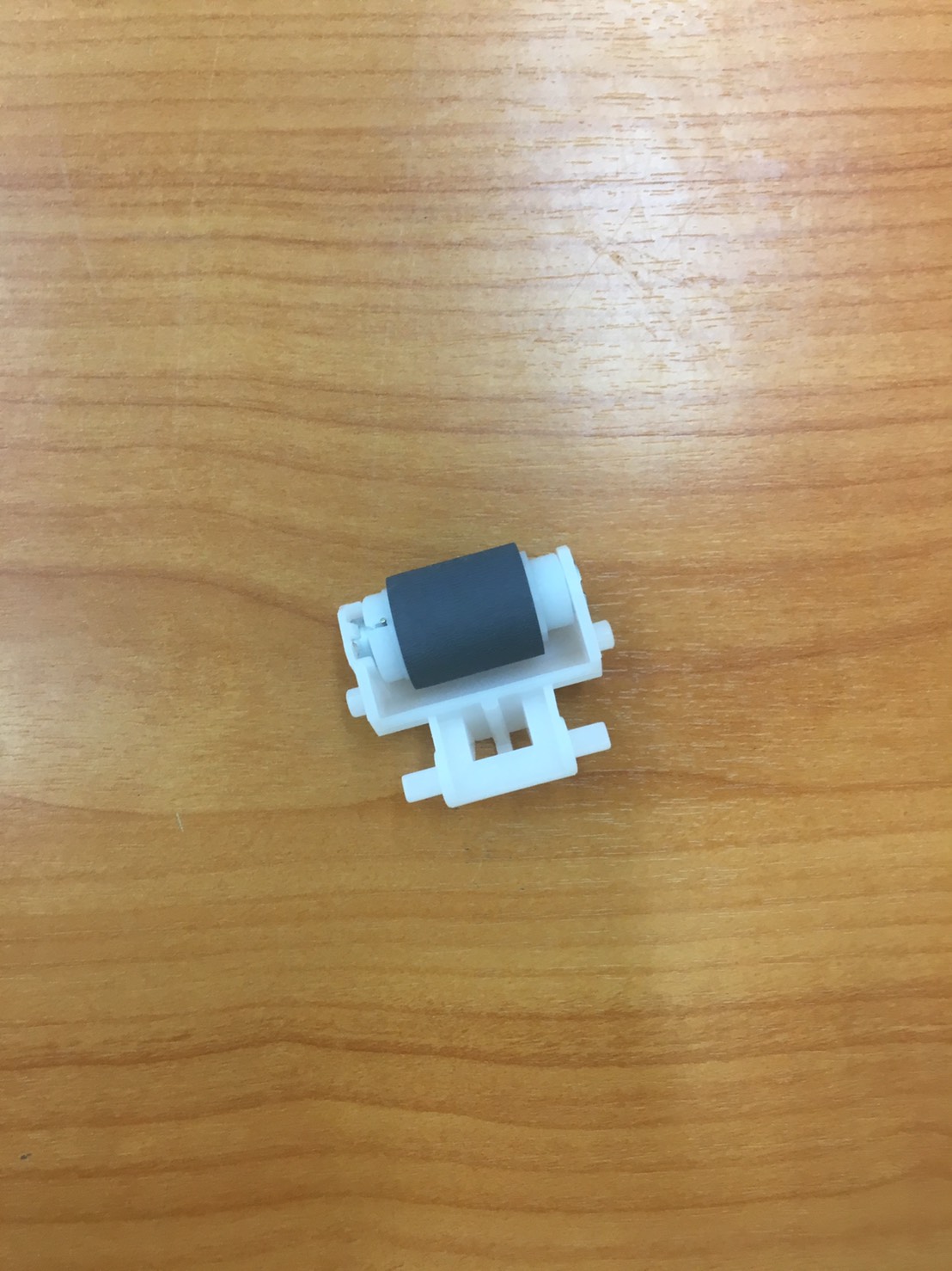 HOLDER RETURD ASSY (ลูกยางดึงกระดาษ-ล่าง) EPSON L800