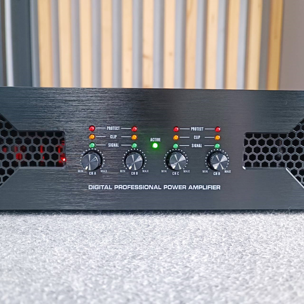 NTS MG-8004 poweramp พาวเวอร์แอมป์ 4แชนแนล สวิตซ์ชิ่ง กำลังขับสูงสุด 1200วัตต์ x 2 ที่ 4 โอห์ม คลาส D ขนาด 2U MG8004 MG 8004 เอไอ-ไพศาล