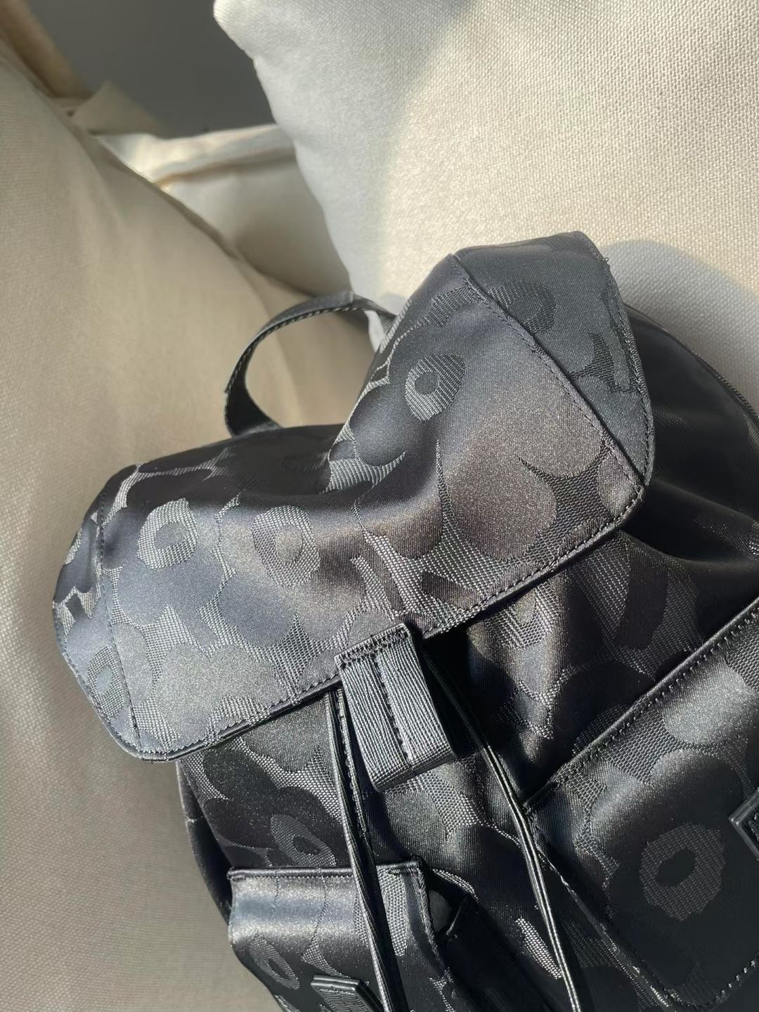 ** do** กระเป๋าเป้ Marimekko Everything Backpack L น้ำหนักเบา ใส่คอมพิวเตอร์ได้ สินค้าใหม่ ของแท้