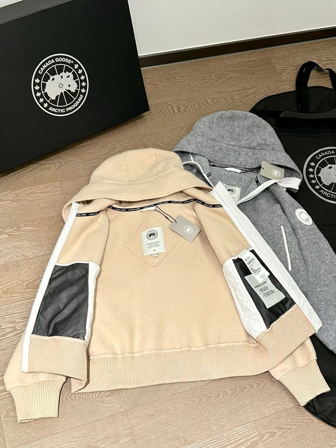 เสื้อกันหนาวผ้าขนสัตว์ Canada goose Chilliwack Bomber Kind Fleece HUMANATURE มี 2 สี สินค้าใหม่ ของแท้