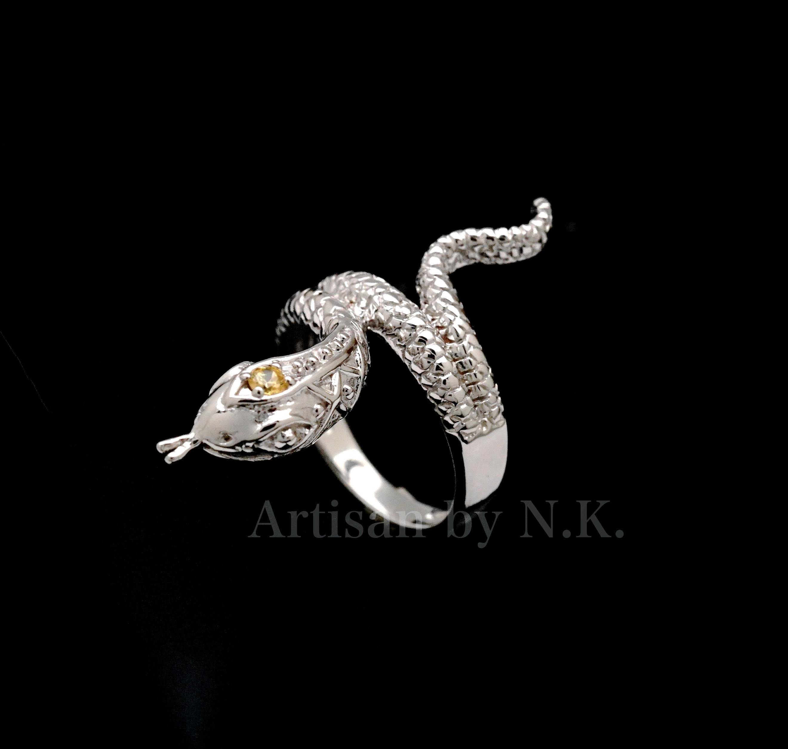 แหวนเงินแท้ แหวนงู ฝังเพชร CZ เสริมสิริมงคล (Silver Snake ring with CZ)