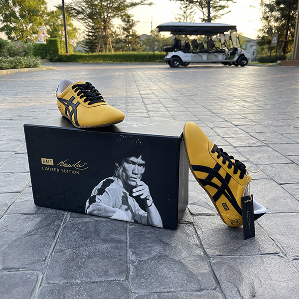 รองเท้าโอนิ ไทชิ Yellow / Black (X Bruce LEE) Rare item (Sz 38 euro คู่ที่ 038/100)