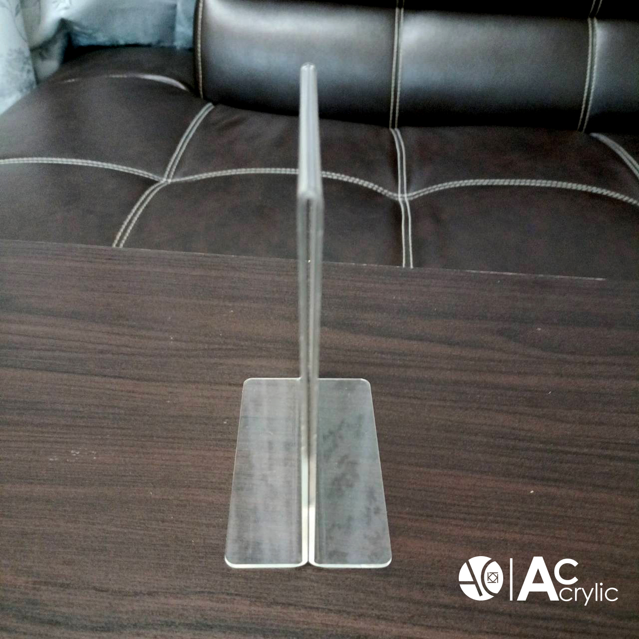 ป้ายตั้งโต๊ะ ป้ายอะคริลิค A6 แนวตั้ง 10.5x15.5 cm อะคริลิค โชว์กระดาษ 2 ด้าน ทรง L Acrylic (A6P2P)
