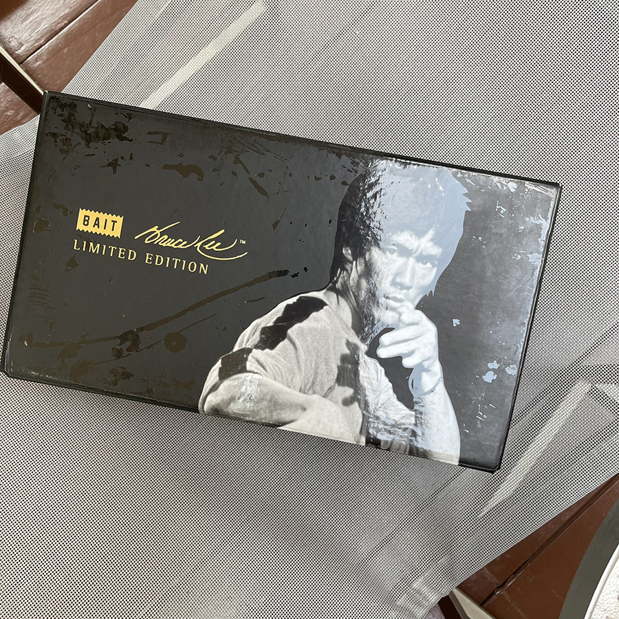 รองเท้าโอนิ ไทชิ Yellow / Black (X Bruce LEE) Rare item (Sz 38 euro คู่ที่ 038/100)