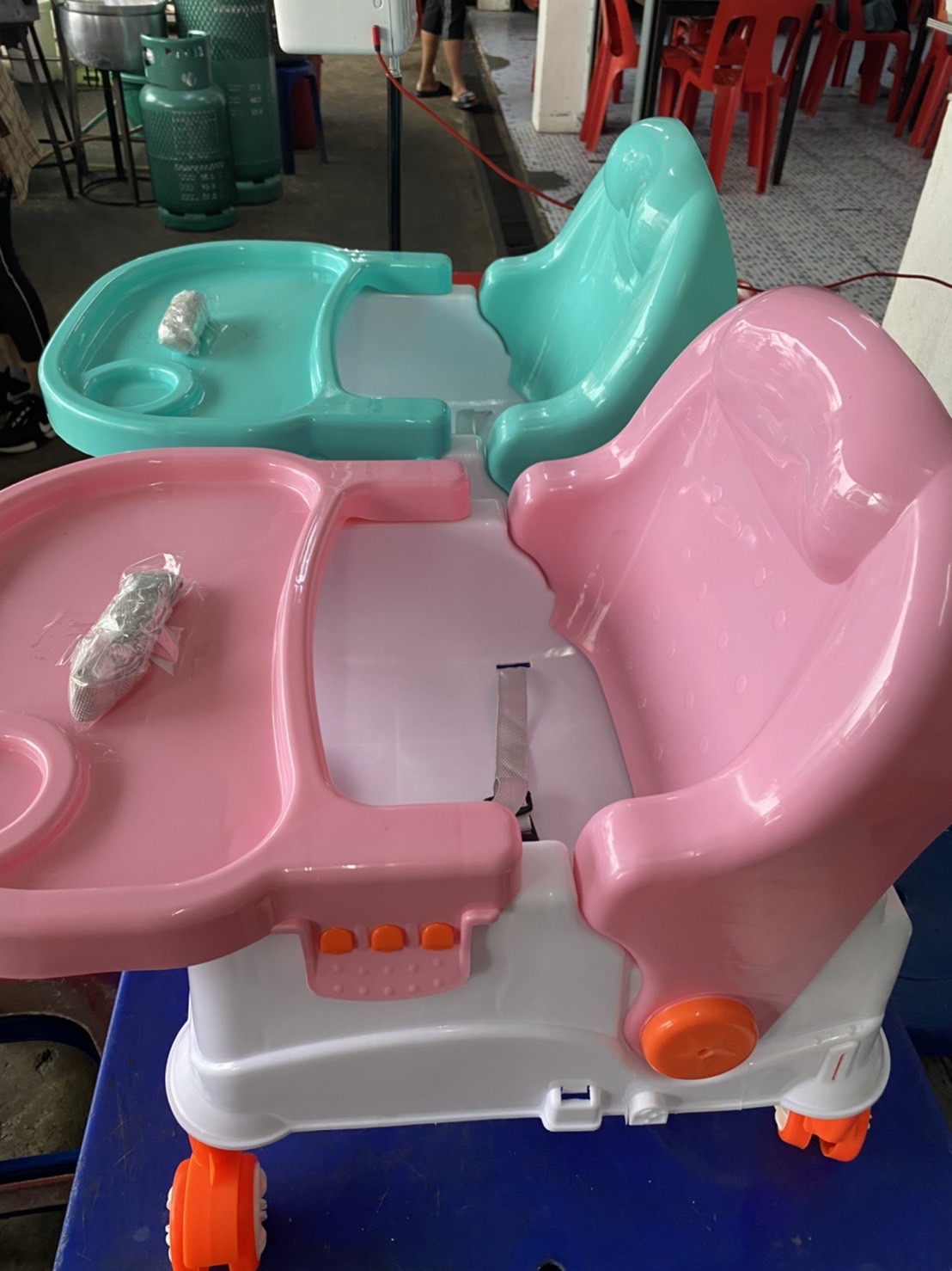 899 เก้าอี้กินข้าว เก้าอี้เด็กมีล้อ เก้าอี้ป้อนข้าวเด็ก ตัวละ