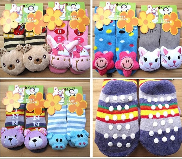 CCH34 ของเล่นเด็กถุงเท้าเด็กมีเสียงกุ๊งกริ๊ง คู่ละ