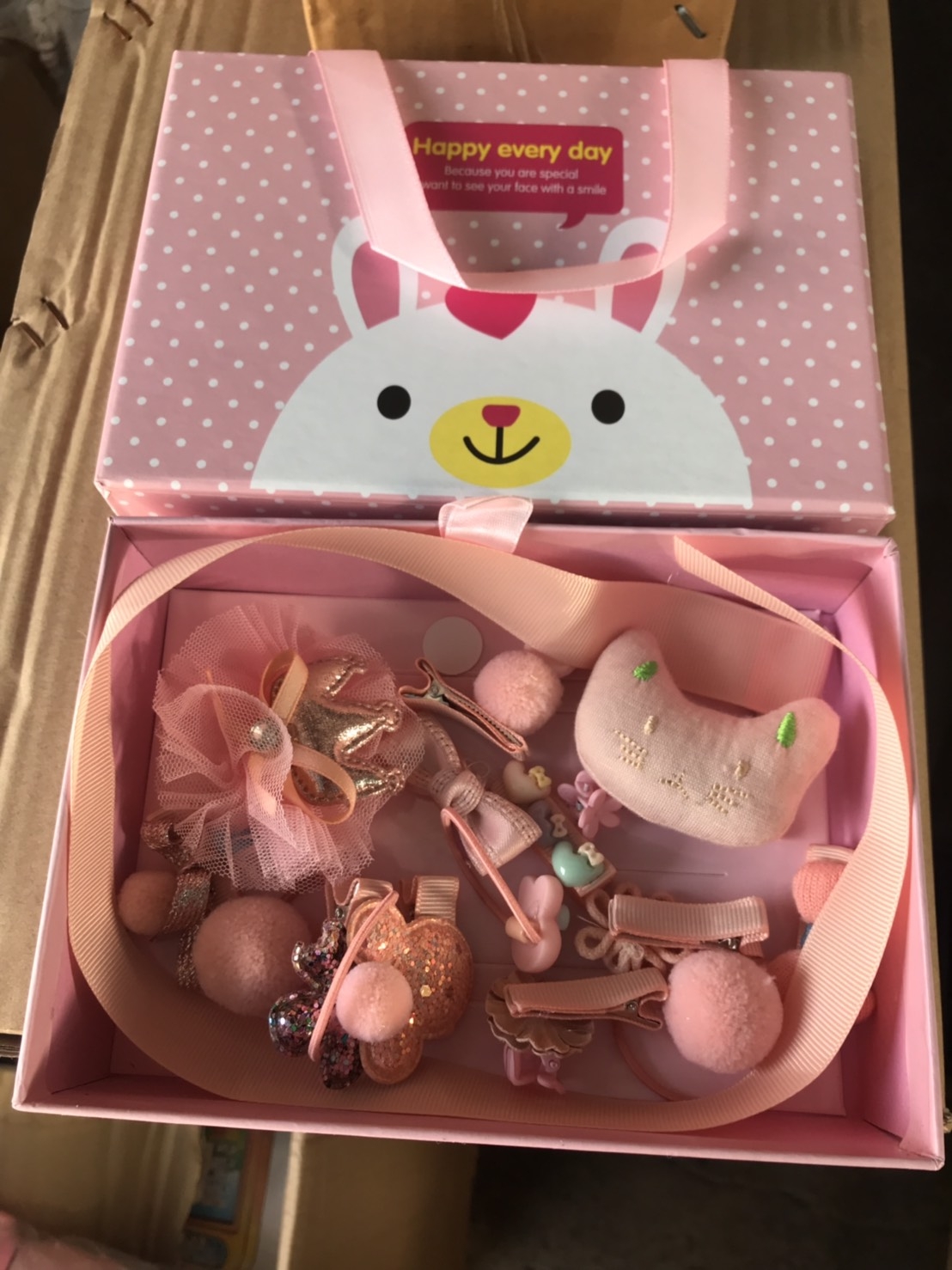 238549 เซ็ทกิ๊บและยางมัดผมเด็ก ปลีกกล่องละ