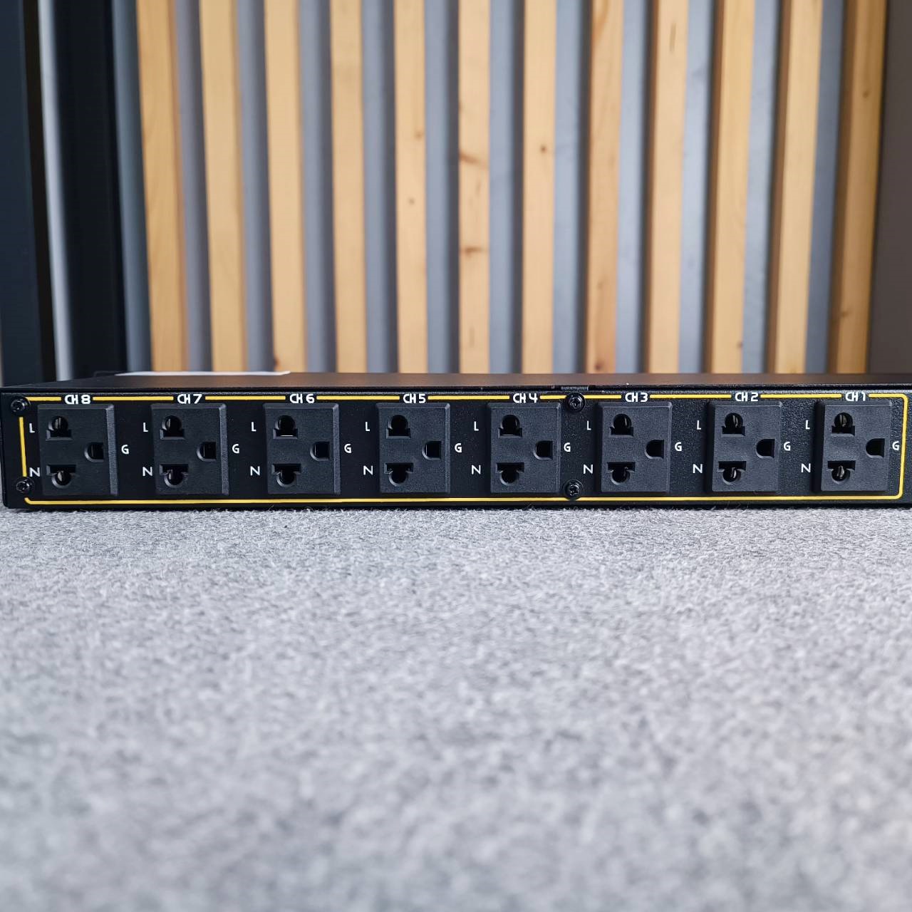 ปลั๊กพ่วงติดแร็ค NPE MPR801GV ปลั๊กติดแร็ค ปลั๊กไฟตู้แร็ค ปลั๊กไฟติดตู้แร็ค รางปลั๊ก ปลั๊ก ติดแร็ค MPR 801 GV AC Outlet