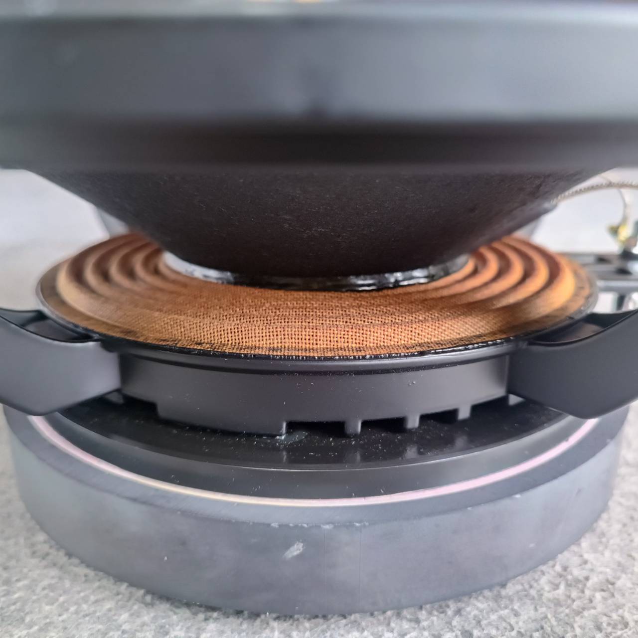 สินค้าเสียหายจากการขนส่ง KANE 10AB400 ลำโพง10" 8โอห์ม(ขอบลำโพงแตก) ดอกลำโพง 10 นิ้ว โครงหล่อเหล็ก 400 วัตต์ ดอกลำโพงเสียงกลาง-แหลม 10-AB-400 10 AB 400 เอไอ-ไพศาล