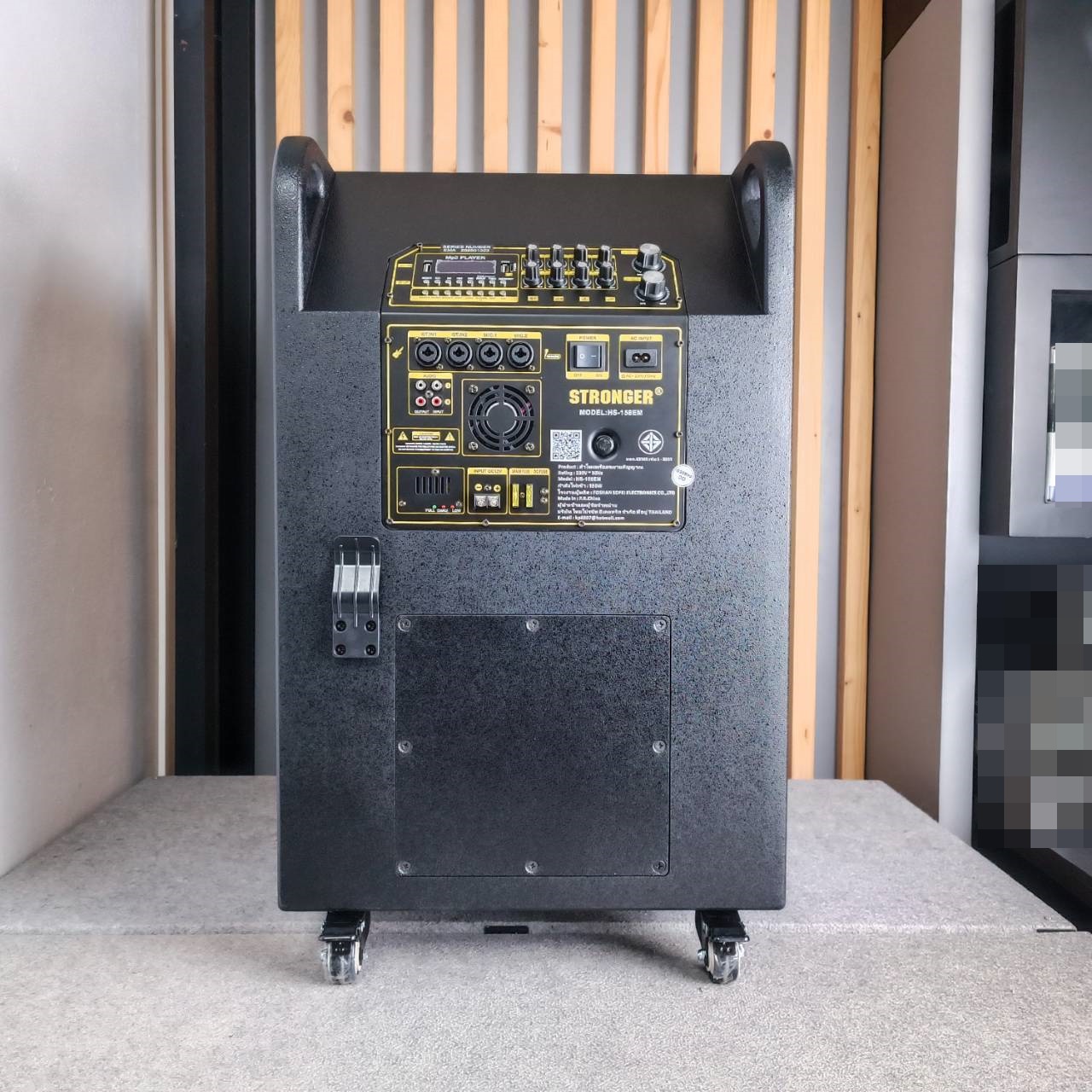 STRONGER HS-158EM ตู้ลำโพงไม้ 15นิ้ว มีแบต ไมค์ลอย ลำโพงบลูธูท ลำโพงพกพา ลำโพงล้อลาก ลำโพงกลางแจ้ง HS 158EM HS158EM เอไอ-ไพศาล
